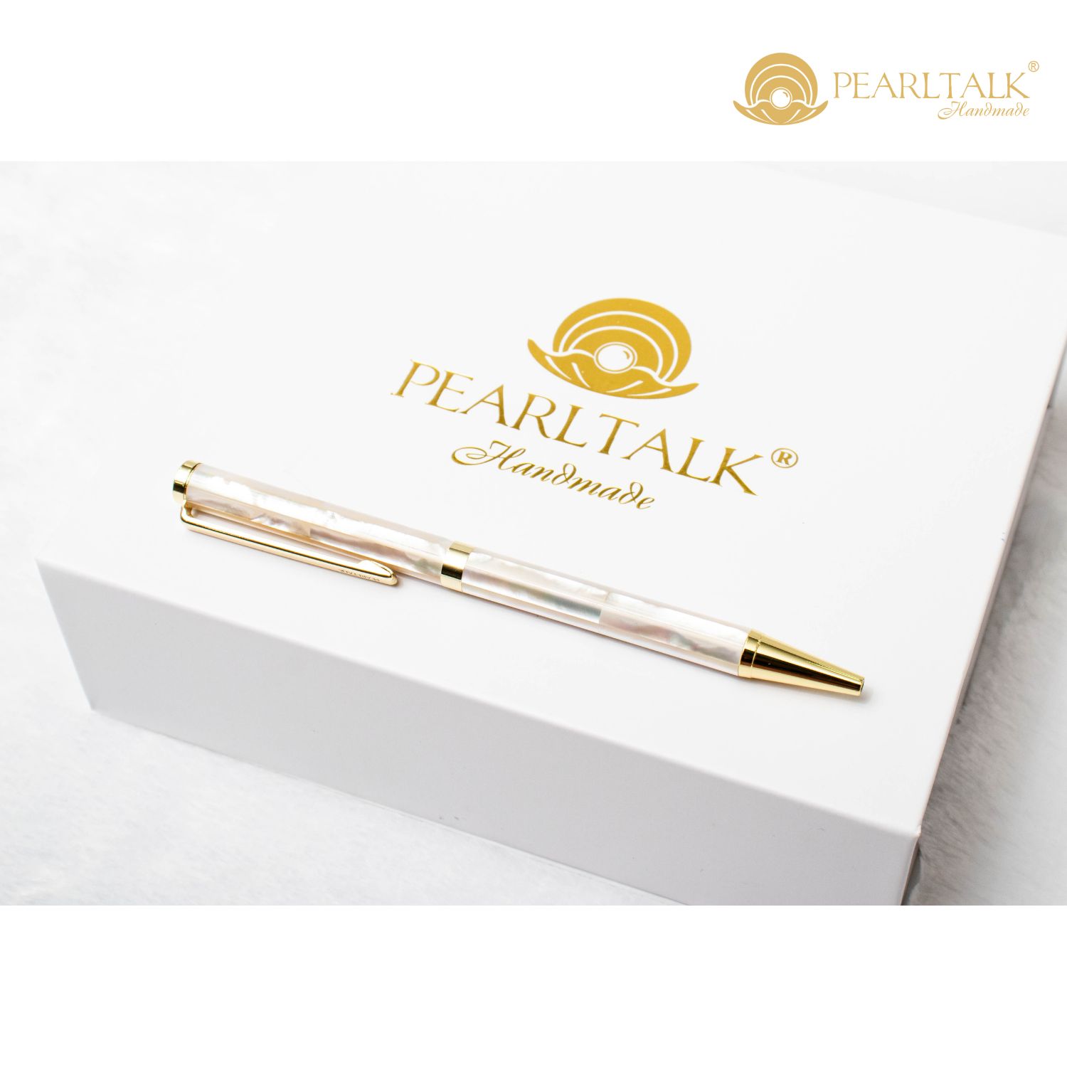 BÚT 01 VIP - TRẮNG AKOYA&nbsp;(Tặng kèm đế cắm bút trị giá 1.500.000Đ)